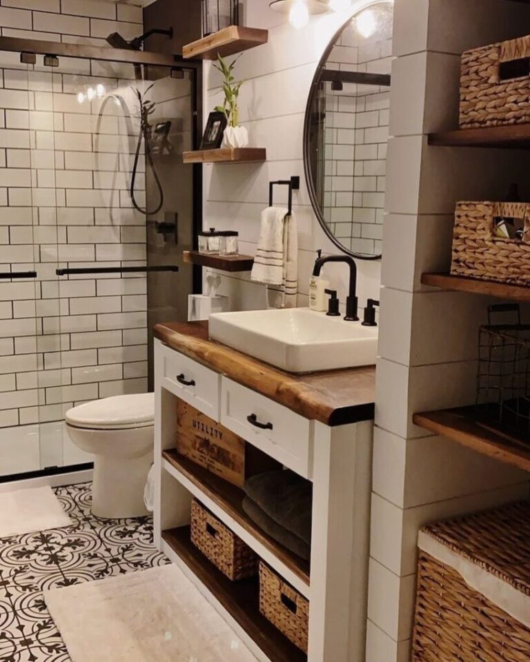 15 Farmhouse Bathroom Ideas for Vintage Charm