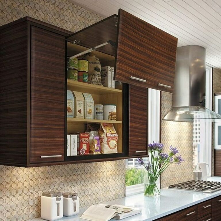 20 Ideas for Cabinets in a Small Kitchen: Maximizing Space and Functionality