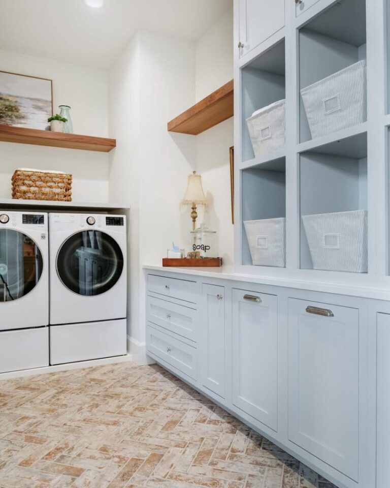 Transform Your Space with 20 Best Laundry Room Cabinet Ideas